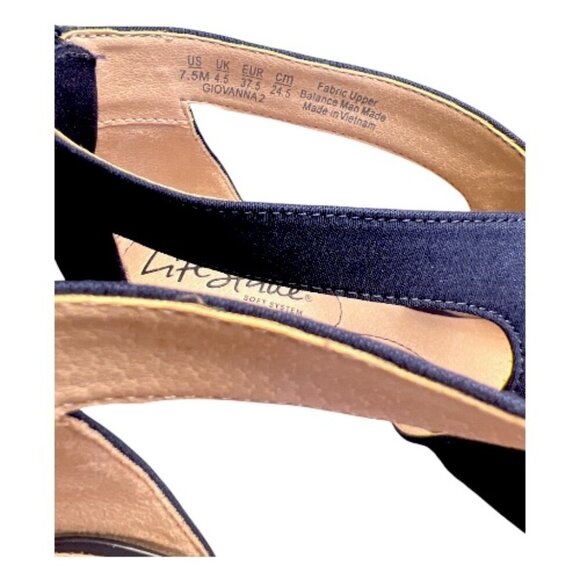 Women's Life Stride Giovanna Navy Blue Heels Pumps Almond Toe Comfort Size 7.5 - Picture 9 of 9